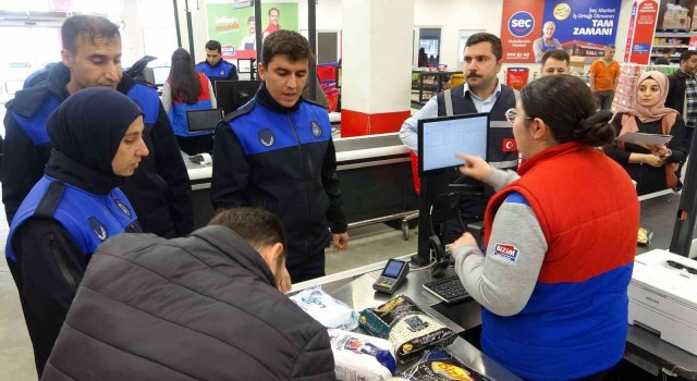 Diyarbakırda fiyat etiketi tarihi olmayan iki iş yerine idari para cezası