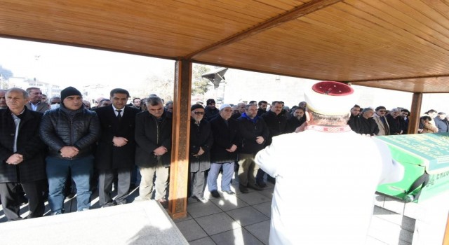Doç. Dr. Kulun abisi son yolculuğuna uğurlandı