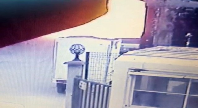 Doğalgaz sobasının bomba gibi patladığı anlar kameralarda