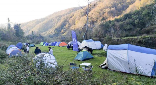 Doğançayın güzelliklerini kamp yaparak keşfettiler