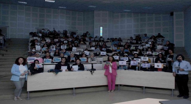 Doktor Öğretim Üyesi Havva Gezgin Yazıcı: Kartpostallar, teknolojiye yenik düştü