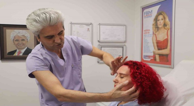 Dr. Akbaş: “Kadınlar en çok eşlerinin olumsuz ifadelerinden dolayı yüz gençleştirme estetiği oluyor”