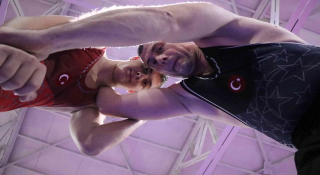Dünya şampiyonluğu için her gün kilometrelerce yol kat etti