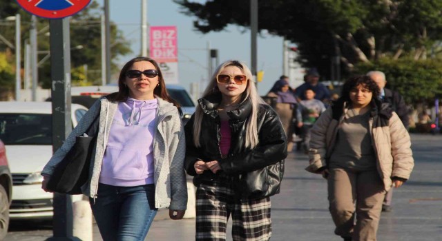 Dünyaca ünlü sahilde yılın son yoğunluğu