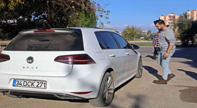Dur ihtarına uymadı, yakalanacağını anlayınca otomobilini bırakıp kaçtı