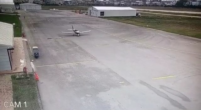 Düşen uçağın havalimanındaki son görüntüsü ortaya çıktı