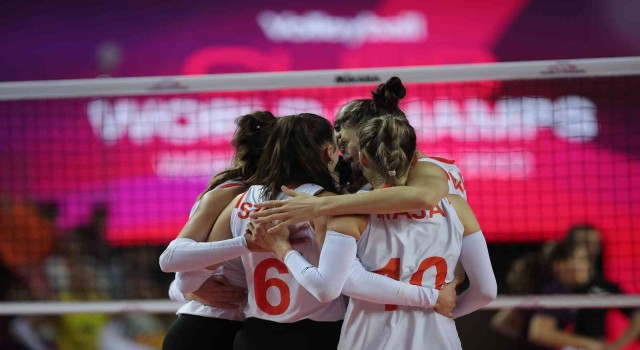 Eczacıbaşı Dynavit yarı finale yükseldi