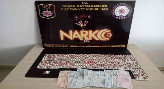 Edirnede 268 adet uyuşturucu hap ele geçirildi