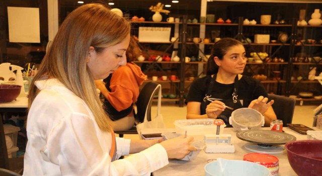 Edirneli kadınlar çamuru sanat eserine dönüştürüyor