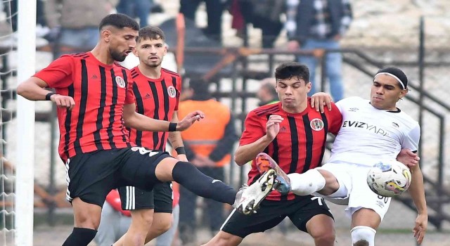 Ege derbisinde kazanan çıkmadı, Turgutluspor 1-1 Kuşadasıspor