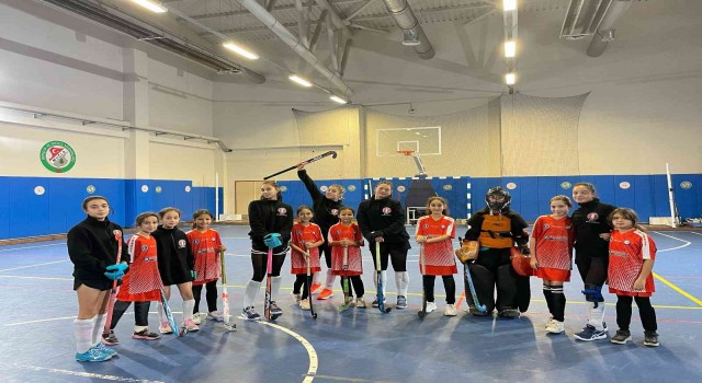 Ege Yıldızları Kadın Hokey Takımı Başkanı Şen: Muğlada gerektiği kadar tanınmıyoruz”