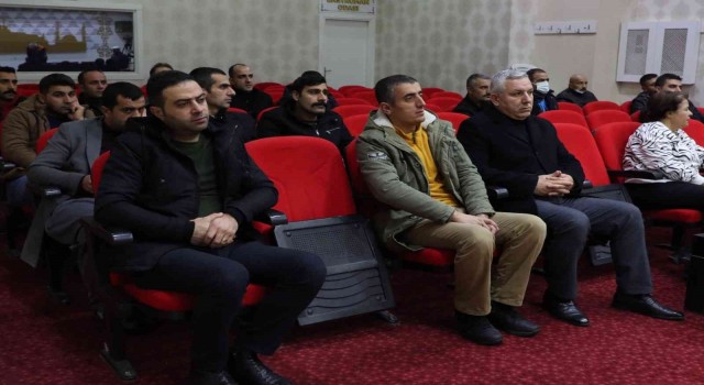 Elazığ Belediyesi çalışanlarına yönelik eğitimler sürüyor