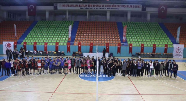 Elazığda gençler voleybol müsabakaları sona erdi