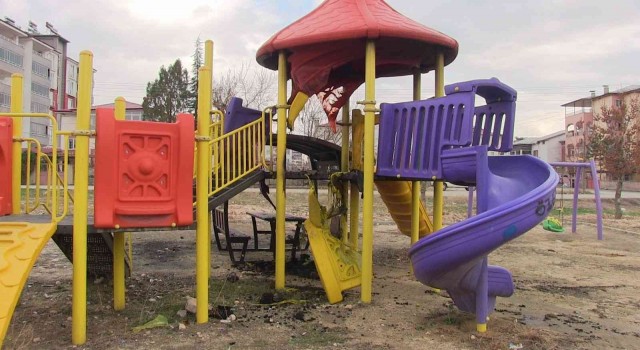 Elbistanda parklara verilen zararın maliyeti 2 milyon lira