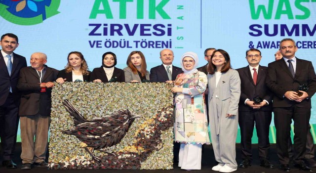 Emine Erdoğan: Sıfır Atık hareketi, sizlerin ellerinde yükselip tüm dünyaya ve gelecek nesillere miras kalacak