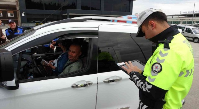 Emniyetten kış lastiği denetimi ve ‘KADES bilgilendirmesi