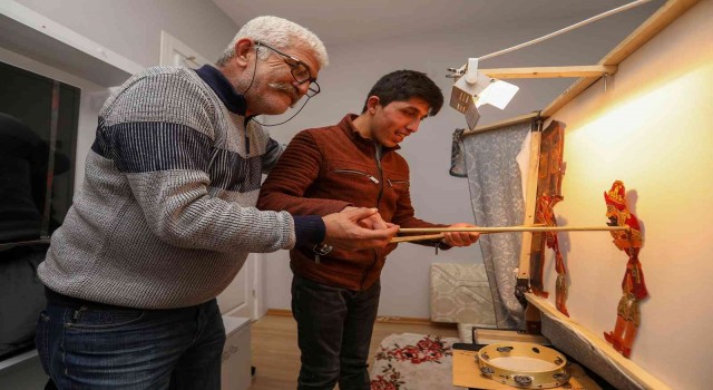 Engelli çocuklar için evlerde özel sahne kuruldu