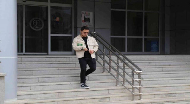Engelli gencin azmi yaşıtlarına örnek oluyor