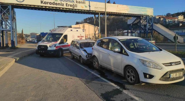 Ereğlide trafik kazası: 4 yaralı