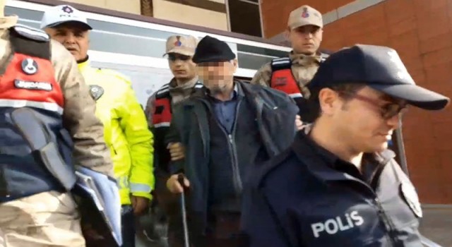 Erkek değilim diyen sahte hoca tutuklandı