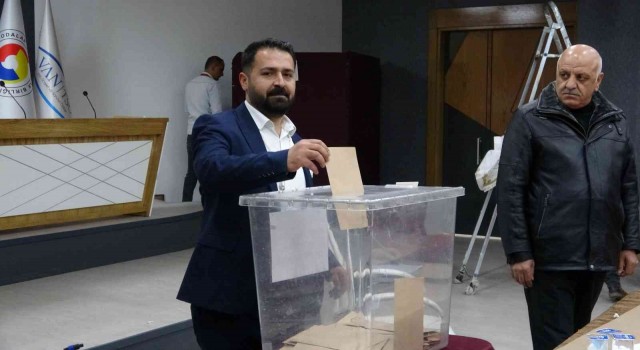 Ertelenen Van TSO başkan seçimleri, yeniden devam ediyor