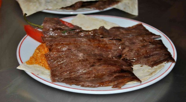 Erzincan yaprak döneri Ağrıya kaptırdı