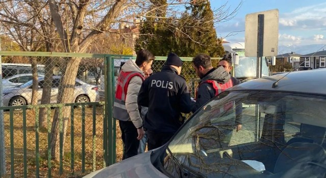Erzincanda polis ekipleri tarafından okul çevrelerinde denetimler sürüyor