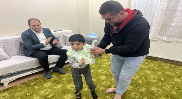 Esenyurtta engelli çocuk, puseti çok yer kapladığı için dolmuşa alınmadı