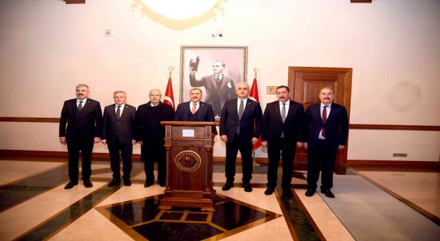 Eski Bakan Eroğlu: 76 şehrin su meselesini kökünden çözdük