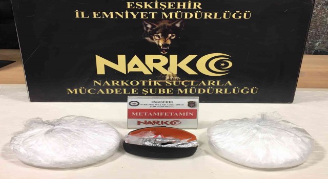 Eskişehirde uyuşturucu sattıkları tespit edilen 2 şüpheli tutuklandı
