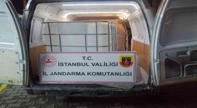 Eyüpsultanda 12 ton sahte etil alkol ele geçirildi