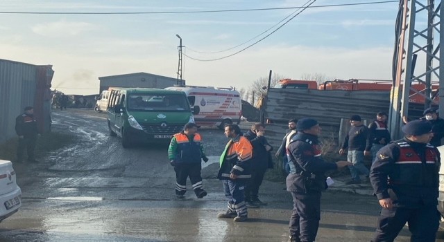 Eyüpsultandaki yangında hayatını kaybeden işçinin cansız bedeni enkazın altından çıkarıldı
