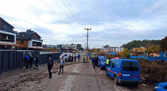 Fethiyede kaçak yapılar yıkılıyor