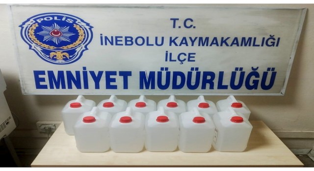 FETÖden ihraç edilen binbaşının evinde 55 litre etil alkol ele geçirildi