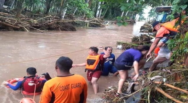 Filipinlerdeki sel felaketinde ölü sayısı 44e çıktı