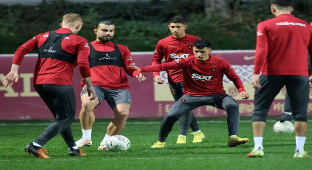 Galatasaray, çalışmalarını sürdürdü