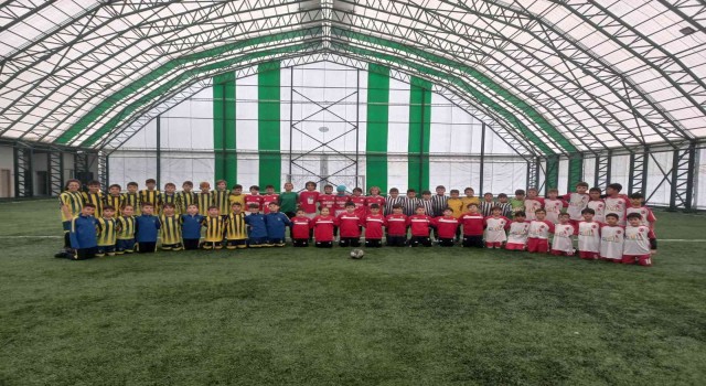 Gedizde “Akifin Sözü Cumhuriyetin 100ü” futbol turnuvası düzenlendi