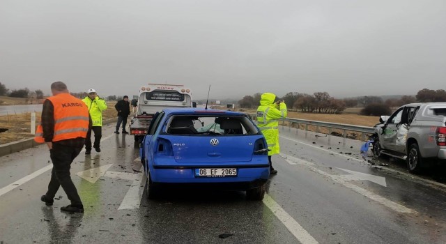 Gedizde trafik kazası: 4 yaralı