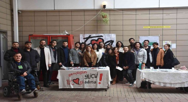 Gemlikte gençler Gönüllülük Festivalinde bir araya geldi