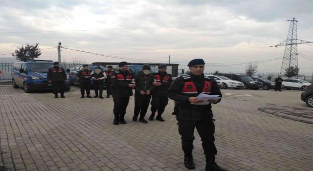 Gemlikte kablo hırsızları tutuklandı
