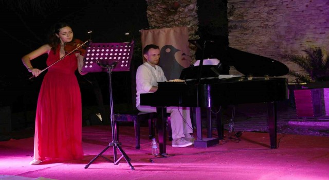 Genç Sanat Dinletilerinde sahne alan keman virtüözünden uluslararası başarı