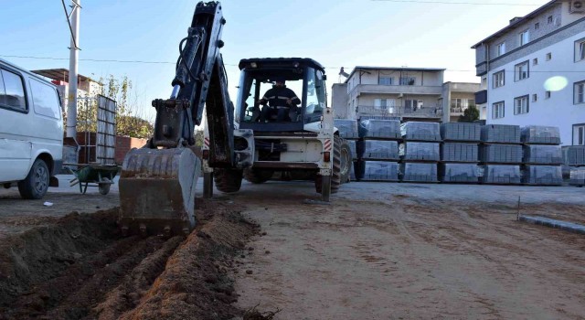 Germencikte sanayi esnafı çamurlu yoldan kurtuluyor