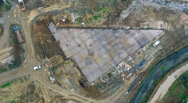 Gölcük Şehirlerarası Otobüs Terminalinde temel hazırlığı