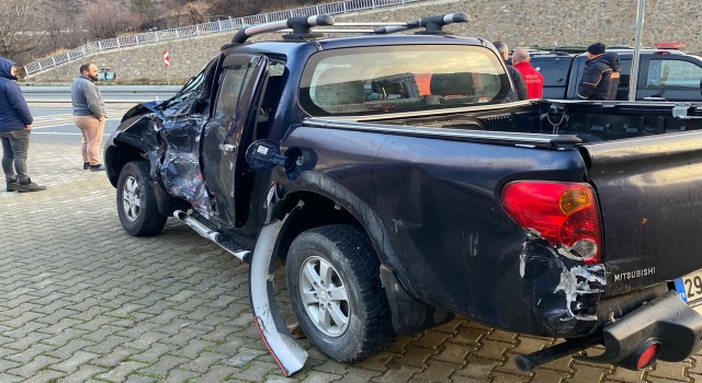 Gümüşhanede gizli buzlanma kazaları da beraberinde getirdi: 6 yaralı