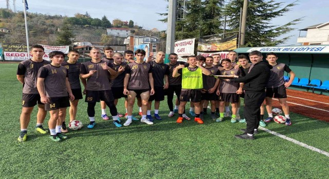 Gürcistan U-17 futbol takımı Aragvelebi, Gölcükte kamp yaptı