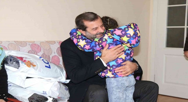 Gürsu Belediyesinin yardımları ihtiyaç sahiplerine ulaşıyor