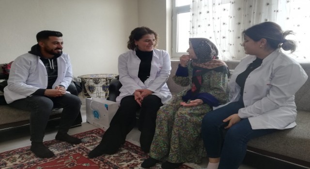 Hakkaride 200 haneye evde bakım hizmeti