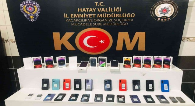 Hatayda 38 adet kaçak cep telefonu ele geçirildi