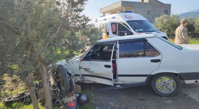 Hatayda otomobil ile motosiklet çarpıştı: 2 yaralı