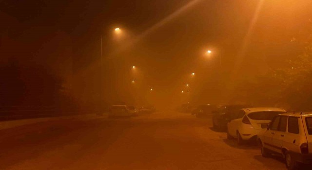 Hatayda sis görüş mesafesini düşürdü, sürücüler araç kullanmakta zorlandı